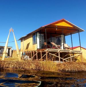 Uros Tata Willka Lodge Πούνο Exterior photo