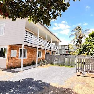Absolute Beach Front On Todd Ave Cnr Kean St #1 Yeppoon Exterior photo