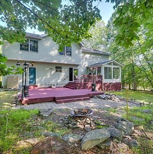 Pocono Mountain Home With Private Lake Access East Stroudsburg Exterior photo