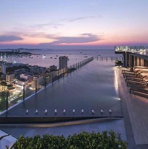 Center Of Pattaya -Rooftop Pool Exterior photo