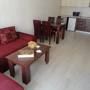 Holiday Apartments In Πομόριε Room photo