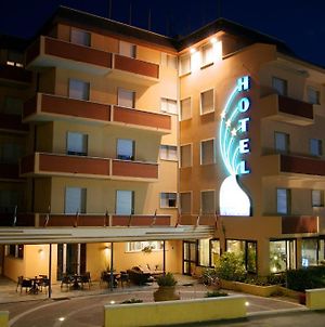 Hotel Il Delfino Σαν Βιντσέντσο Exterior photo