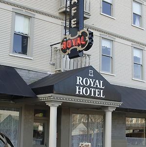 Royal Hotel Chilliwack Exterior photo