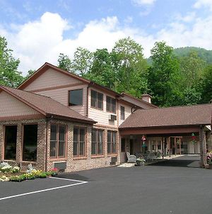 Jonathan Creek Inn And Villas Maggie Valley Exterior photo