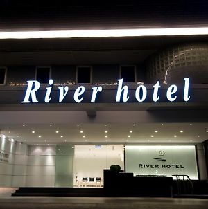 The Riverside Hotel Esthetics Καοσιούνγκ Exterior photo
