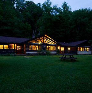 Creekwalk Inn Bed And Breakfast With Cabins Cosby Exterior photo