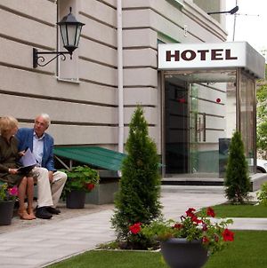 Graf Orlov Hotel Σαμάρα Exterior photo