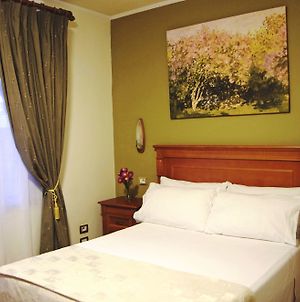 Hotel Millenium Tirana Τίρανα Room photo