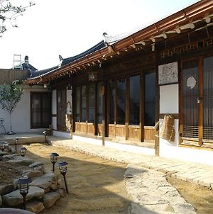 Nokwon Guesthouse Jeonju Exterior photo
