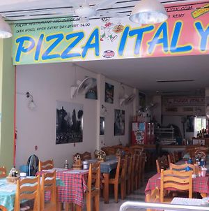 Pizza Italy Restaurant & Guesthouse Pattaya Exterior photo