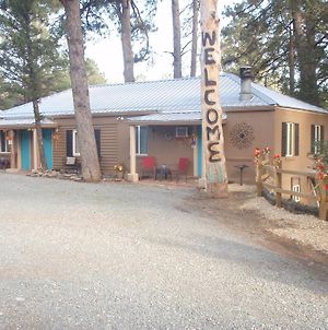 Enchanted Hideaway Cabins And Cottages Ruidoso Exterior photo
