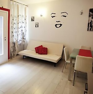 Loreto Apartment Μιλάνο Room photo