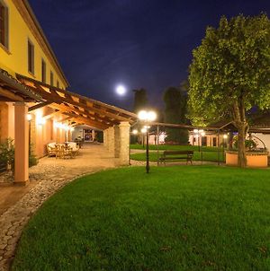 Corte Dei Tini Ξενοδοχείο Villa Vomano Exterior photo