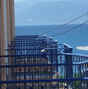 Ξενοδοχείο Θάλασσα Ερατεινή Exterior photo