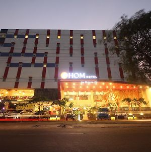 @Hom Hotel Kudus By Horison Group Exterior photo