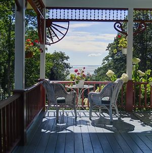 Victorian By The Sea Bed and Breakfast Lincolnville Exterior photo