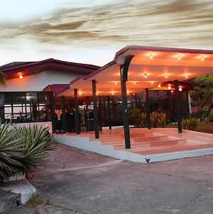 Hotel Sol Del Oriente Ικίτος Exterior photo