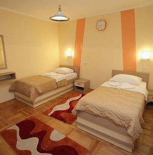 Hotel Extra Lion Md Ni Room photo