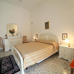Casetta Biancospino Διαμέρισμα Ugento Exterior photo