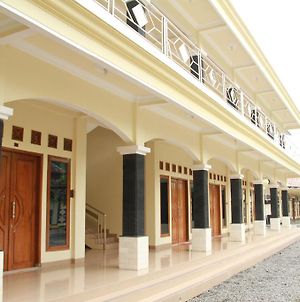 Hotel Milik Kita Syariah Magelang Exterior photo