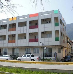 Ξενοδοχείο Αμφιτρύων Agios Konstantinos  Exterior photo