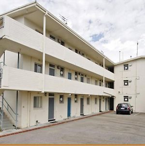 Malibu Apartments Περθ Exterior photo