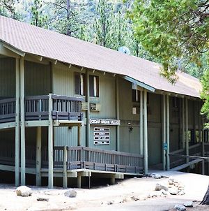Cedar Grove Lodge Visalia Exterior photo