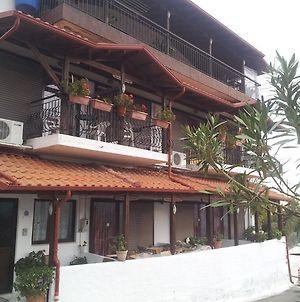Vassilis Guesthouse Ραψάνη Exterior photo