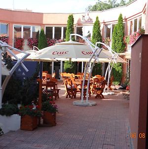 Hotel Sugas Sfântu-Gheorghe Exterior photo
