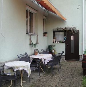 Rohonci Vendeghaz Ξενοδοχείο Kőszeg Exterior photo