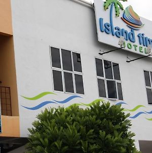 Island Time Motel Kuah Exterior photo