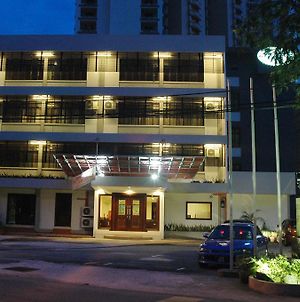Malacca Straits Hotel Exterior photo