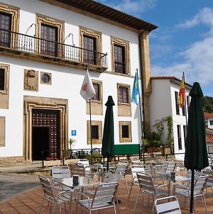 Palacio De Vallados Lastres Exterior photo