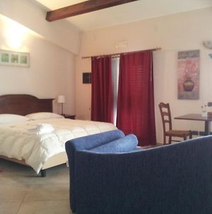 Villa Ginevra Hotel De Charme Acireale Room photo