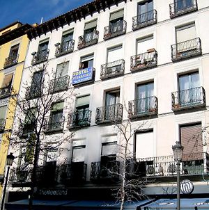 Hostal Residencia Fernandez Μαδρίτη Exterior photo