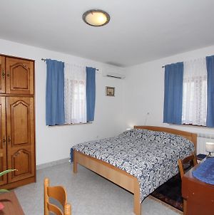 Apartments And Room Silvana Ρόβινι Exterior photo