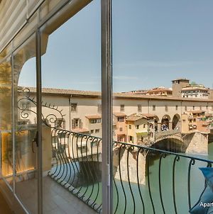 Apartment Ponte Vecchio Balcony Φλωρεντία Exterior photo