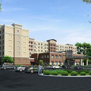 Embassy Suites By Hilton Fayetteville Fort Bragg Exterior photo