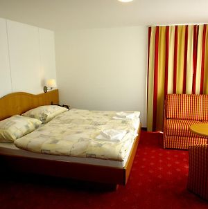 Apparthotel Mountain-Inn Saas Fee Room photo