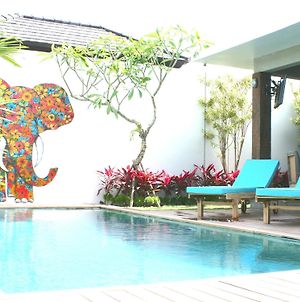 4Quarters Luxury Pool Villas Bali Canggu Exterior photo