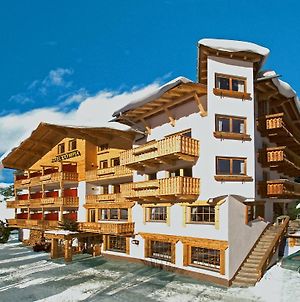 Hotel Olympia Pettneu am Arlberg Exterior photo