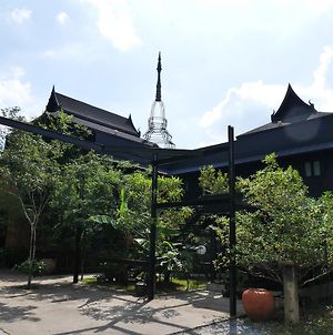 Silp Pa Phra Nakhon Si Ayutthaya Hostel Exterior photo