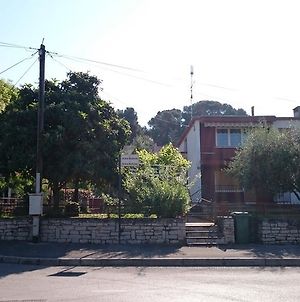 Apartments Luka Πόρετς Exterior photo
