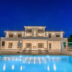 Petra Luxury Apartments Corinth Exterior photo
