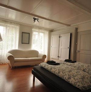 Interlaken Town House Sleeps 12 Guests Central Διαμέρισμα Room photo