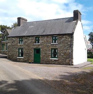 Westland Traditional Cottage Dated 1700'S Ardea Room photo