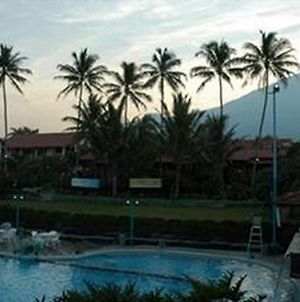 Grage Sangkan Spa Hotel Cirebon Exterior photo