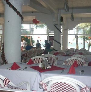 Alla Luna Rossa Beach Hotel Boracay Island Exterior photo