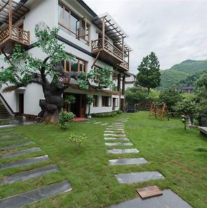 Deqing Mogan Mountain Jianxi Villa Exterior photo