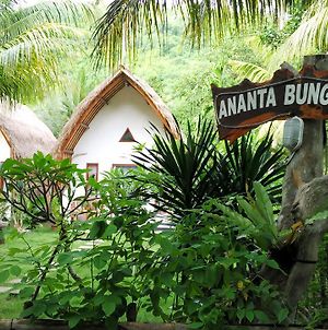 Ananta Bungalow Ξενοδοχείο Nusa Penida Exterior photo